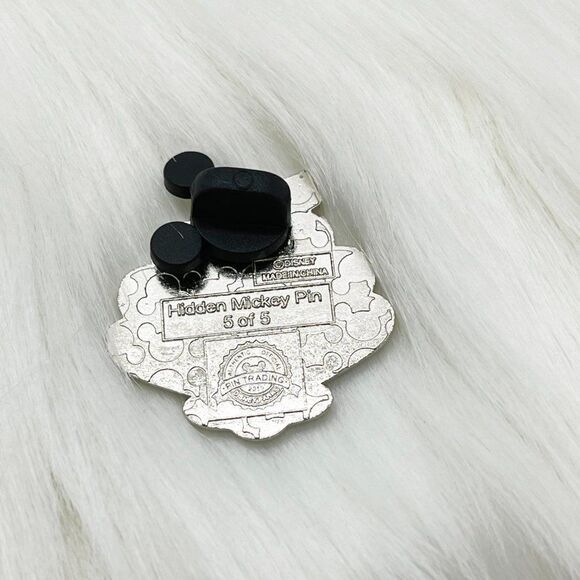 🔮 5/$25 Disney The Little Mermaid Daughters of‎ King Triton Andrina Pin - Picture 3 of 3